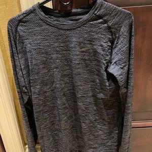 Men’s Nike Athletic Wear Black Reflective Running Shirt Size M